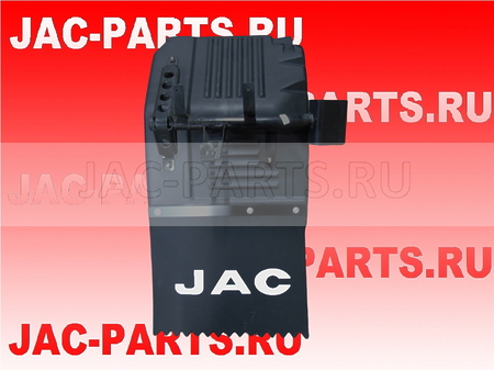 Брызговик левый в сборе с кронштейном JAC N120 Z8403110LE094(LE094) 8403110LE094 Z8403110LE094LE094